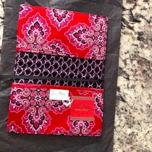 BRAND NEW WITH TAG VERA BRADLEY BOOK HOLDER